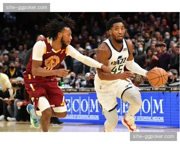 米切尔与加兰后场搭档效率 骑士双枪进攻火力分配合理 米切尔与加兰后场搭档效率 骑士双枪进攻火力分配合理